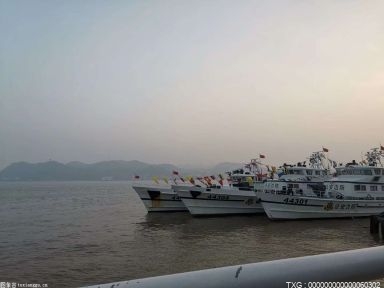 长江流域最大载重吨位电动货船首航 实现零排放低噪声无污染