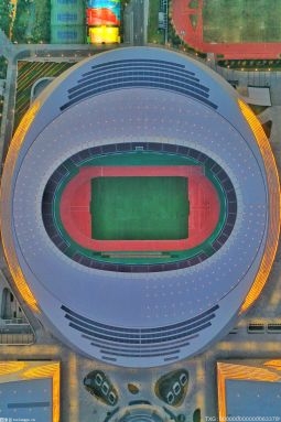 抢抓工期 岳阳市体育中心主体育场2022年4月前竣工