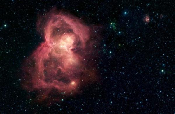 斯皮策拍攝到“太空蝴蝶”：實際上是數百顆“嬰兒”恒星的“托兒所”