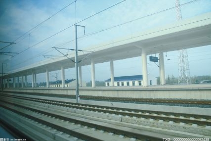 云签约签订新能源轻轨列车项目合约 中国新能源轻轨列车将出口阿根廷
